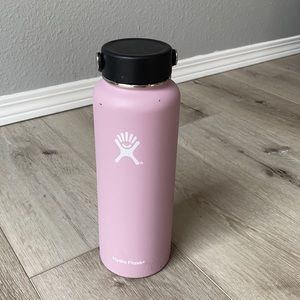 Pink hydroflask